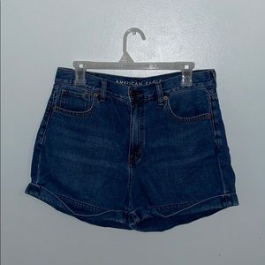Size 10 new American eagle shorts